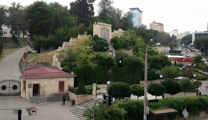 Атака на Київ у ніч на 14 листопада: пошкодження посольства Азербайджану