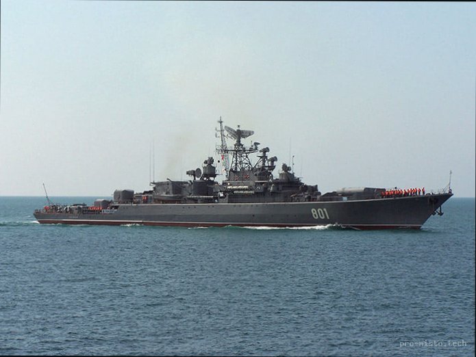 Каспійське море стало для росіян Чорним: удар по кораблю та платформі