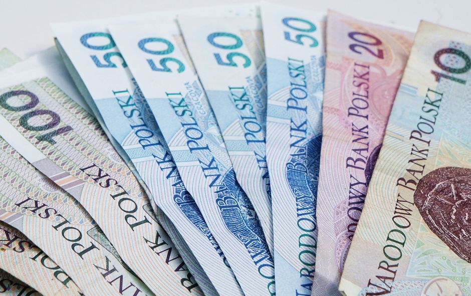 В Україні ліквідували банк: вкладникам зупинили виплати