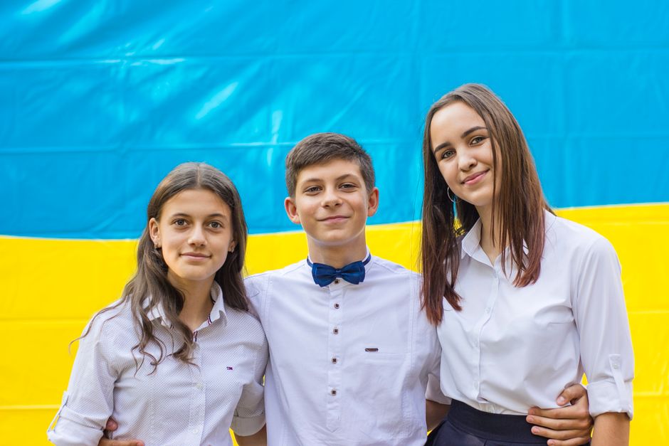 День знань 1 вересня 2024: привітання для близьких