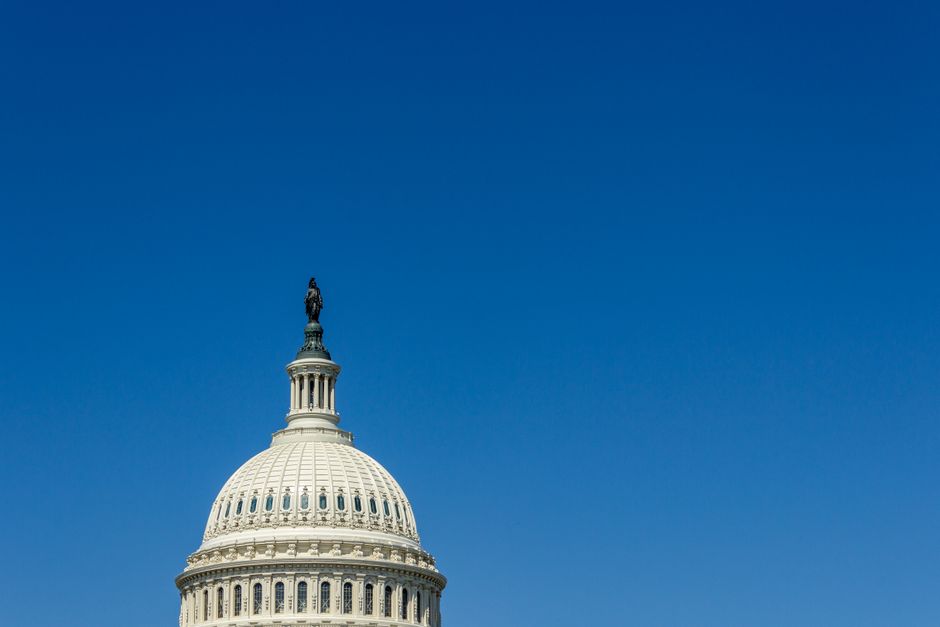 США та Україна обмінюються розвідданими — сенатор Вікер